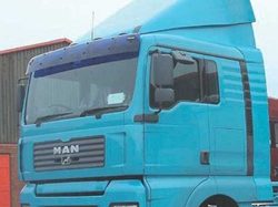 Acryl-Sonnenblende MAN TGA XL für April 2004