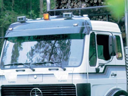 Acryl Zonneklep Mercedes MK & SK series met slaapcabine en medium hoog dak