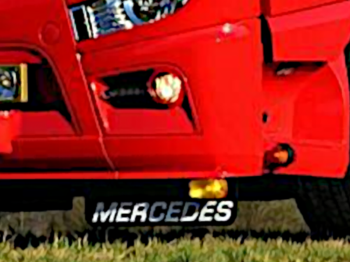 Set RVS Bevestigingssteunen voor Spatlappen Mercedes Actros MP4/MP5 - Set Spatlappen wit MERCEDES rood  - TALMU Deense dagrijlamp, set van 2 - geel