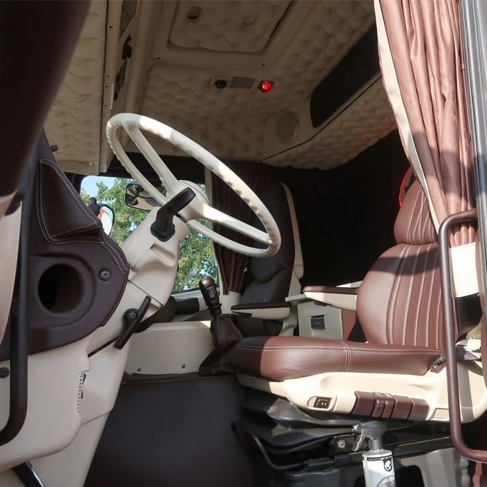 Bijzettafeltje Clip vlinder Sociaal Truck-Accessoires - vrachtwagen accessoires daf iveco man mercedes renault  scania volvo