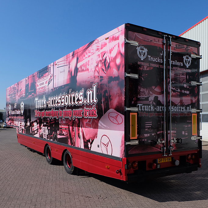 NL - Voorpag - HomeCat 04 - Trailer