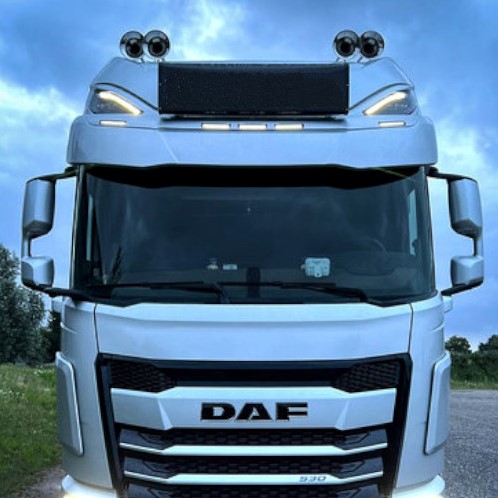 LED-Leuchtkasten 110x30 Tiefe 8cm DAF XF / XG / XG+-2