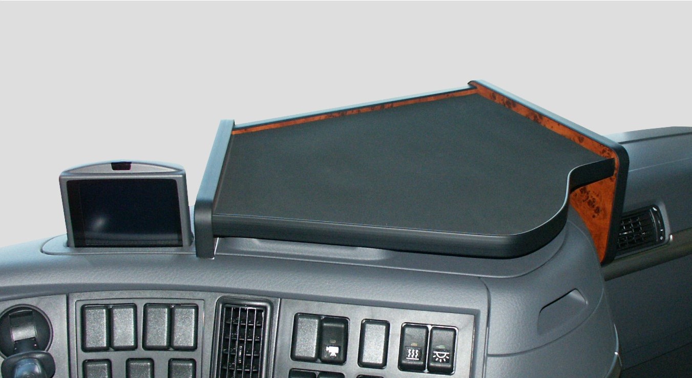 Dashboard driver table Volvo FH/FM type 2 with monitor walnut
