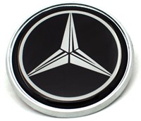 Emblem rund um Mercedes