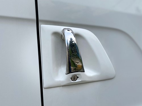 Edelstahl 3D Türgriffabdeckung Griffin-2