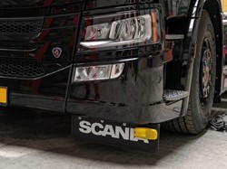 Set RVS Bevestigingssteunen voor Spatlappen Scania Next Gen