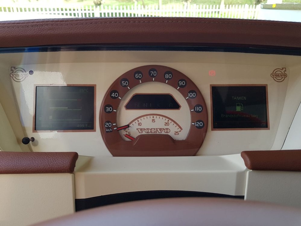 Dashboard clock Volvo FH4 Cream / Blue